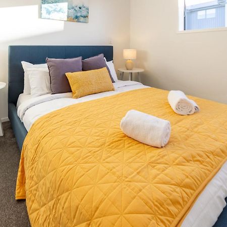 Urban Park Escape 2 Bed 2 Bath W/Carpark Christchurch Exterior photo