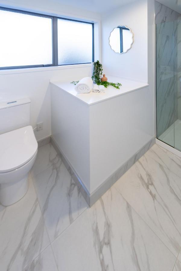 Urban Park Escape 2 Bed 2 Bath W/Carpark Christchurch Exterior photo