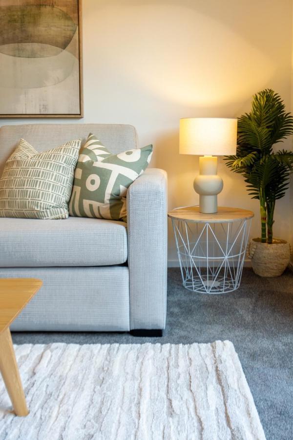 Urban Park Escape 2 Bed 2 Bath W/Carpark Christchurch Exterior photo