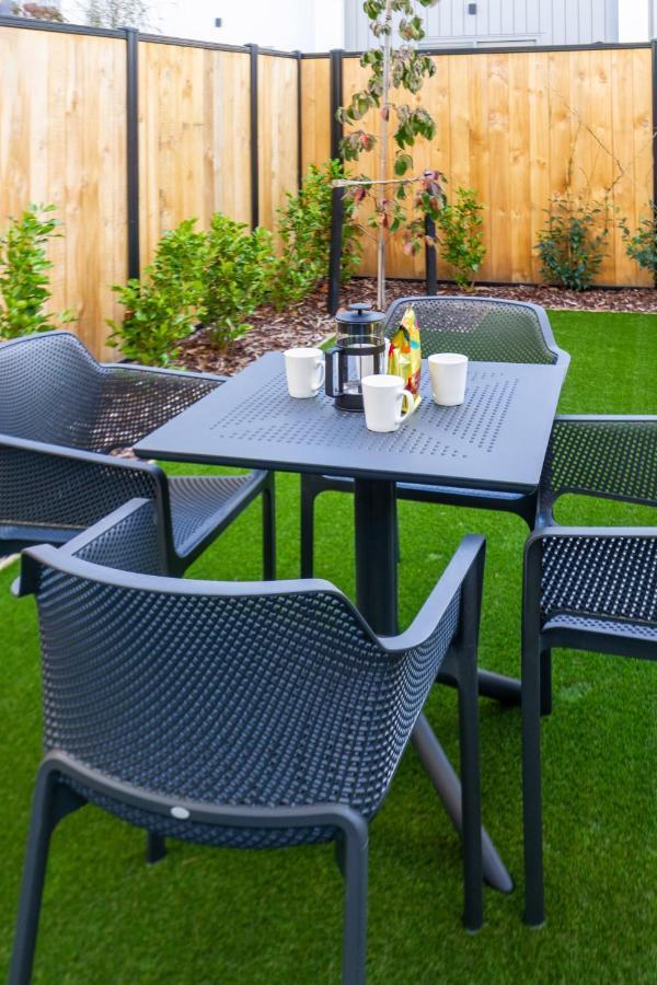 Urban Park Escape 2 Bed 2 Bath W/Carpark Christchurch Exterior photo