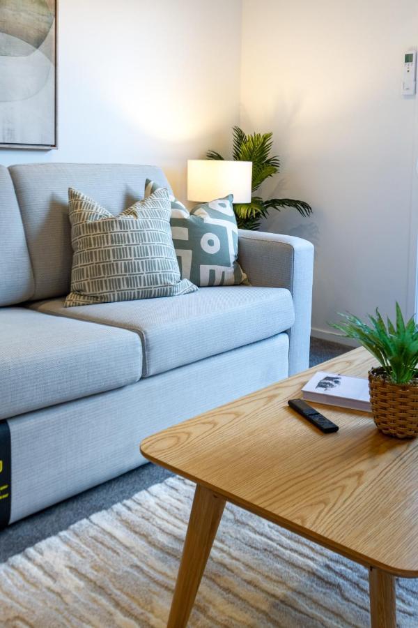 Urban Park Escape 2 Bed 2 Bath W/Carpark Christchurch Exterior photo